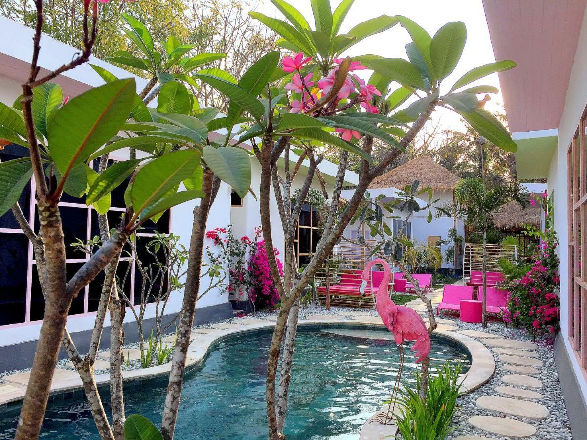 Hotel Flamingo à Gili Trawangan Extérieur photo